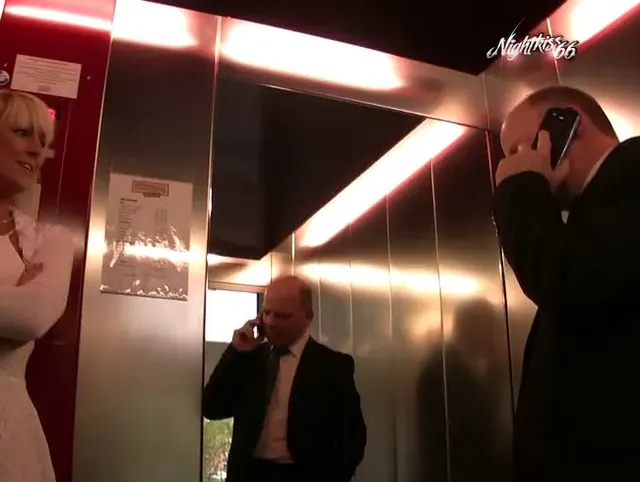 Fremder Schwanz im Hotelzimmer, ich reite ihn brutaler als seine Frau