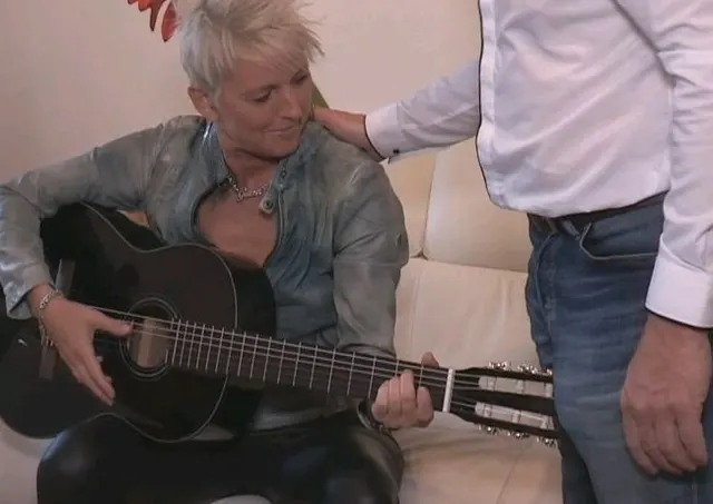 Vorschau aus Extreme Penetrationen: Perverse Gitarrenstunde: AO und blank ausgenutzt